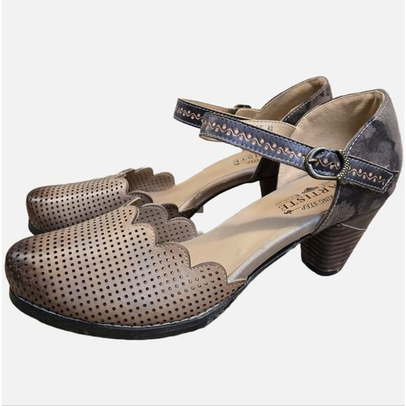 L'Artiste by Spring Step Shoes - L'Artiste Parchelle Leather Stacked Heel Ankle Strap Pump, Size 42, US 10.5-11